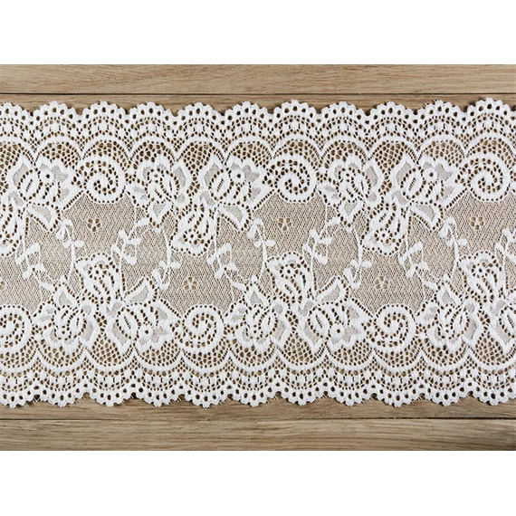 Csipke törtfehér 0,15 x 9 m