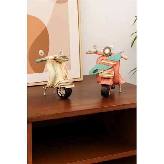 Dekoráció robogó 16x18x11 cm 2 féle