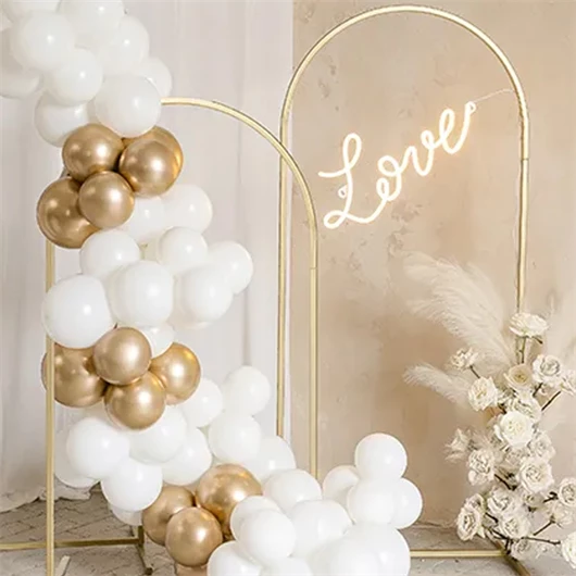 Háttér és kerti dekorációk