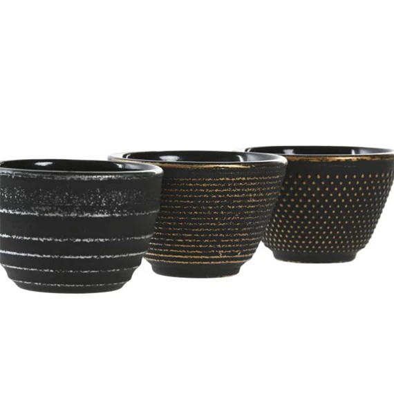 Pohár öntöttvas 8x8x5,5 cm 3 féle