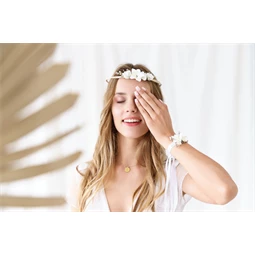 Virág csuklódísz fehér